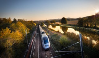 高铁行李超重怎么收费 铁路旅客行李超重,怎么收费?