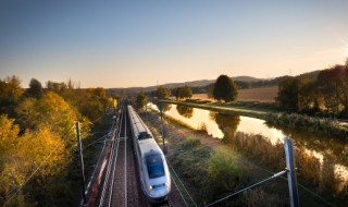 坐高铁忘记带身份证怎么办 坐高铁忘记带身份证怎么办理临时身份证