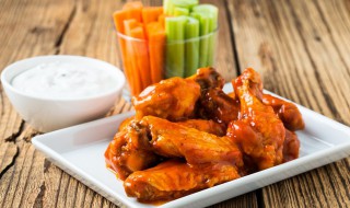 咸鸡翅的制作方法（咸香鸡翅的制作方法）