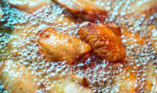 鸡翅中腌制方法 腌鸡翅中的腌制方法