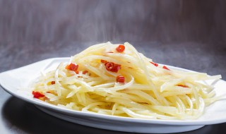 土豆丝炒牛肉的做法（土豆丝炒牛肉的做法 最正宗的做法）