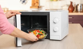 怎么用微波炉热饭 怎么用微波炉热饭热多久