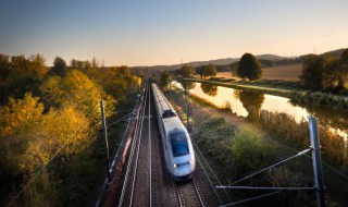 东西落高铁上怎么办（在高铁上落东西怎么办）