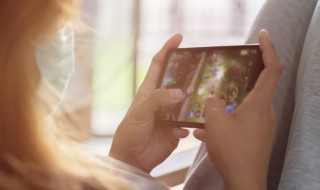 堡垒之夜如何弹跳（堡垒之夜怎么跳起来瞬移）