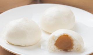 包子和垫子为啥会粘在一起（蒸包子怎么样不会粘着垫子）