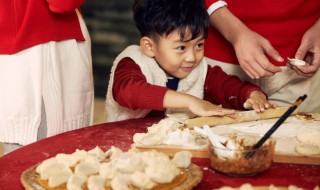 冻饺子粘一坨怎么办 冻饺子粘成一坨了怎样解冻