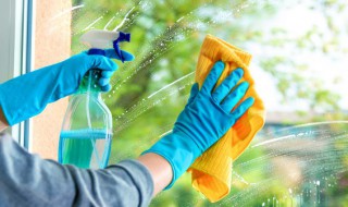 怎样分辨玻璃钢化和不钢化 如何分辨玻璃是不是钢化的