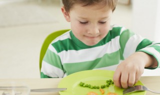 小孩取什么名字好听男孩子(男孩儿取什么名字好听?)