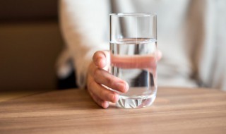 开水可以放微波炉里吗 微波炉可以用来烧开水吗