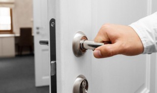 卫生间门在材质上有哪些选择（卫生间门一般用什么材质）