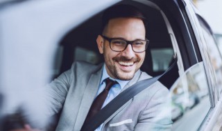 车窗玻璃异响怎么处理 汽车玻璃异响怎么解决方法