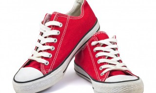 穿帆布鞋磨脚后跟怎么办（帆布鞋后跟磨脚的处理方法）