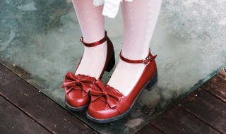 乐福鞋后跟老掉怎么办（乐福鞋掉跟有什么妙招）