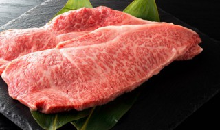 牛腩是牛的五花肉吗(牛五花肉和牛腩的区别是什么)