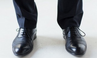 牛皮鞋子怎么预防发霉（皮鞋如何防霉防潮）