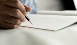 红楼梦读后感怎么写（红楼梦读后感怎么写300字）