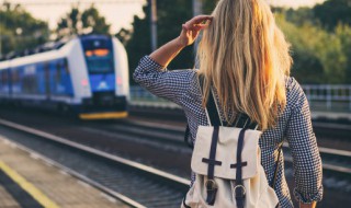 火车上可以带工具箱和工具吗（坐火车可以带工具箱吗）