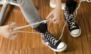 鞋子英文怎么写（鞋子英文怎么写怎么读）