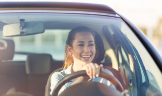 车顶玻璃怎么关 车顶玻璃关不了怎么解决