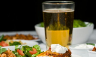 啤酒怎么旋风喝下去 喝啤酒怎么出旋风