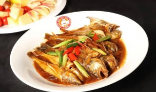 酱炖小杂鱼的家常做法 酱炖小杂鱼的做法大全