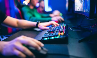 qq飞车怎么邀请好友一起玩(qq飞车如何邀请好友一起玩)