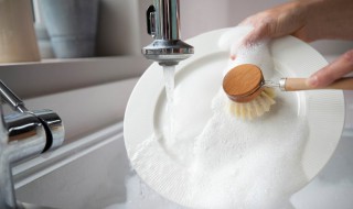 碗发黄怎么洗干净 消毒的碗发黄怎么洗