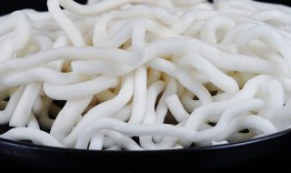 米粉西红柿该怎么煮才好吃（西红柿炒米粉怎么炒）