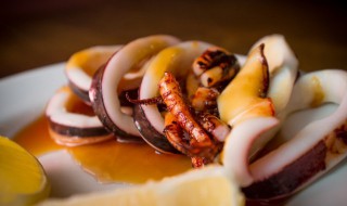 凉拌正宗鱿鱼的做法（怎样做凉拌鱿鱼）