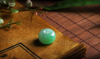 俄罗斯白玉和和田玉的区别 俄罗斯白玉和和田白玉的区别