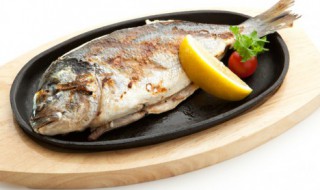 清蒸鳊鱼怎么做好吃又嫩（清蒸鮰鱼怎么做才好吃）