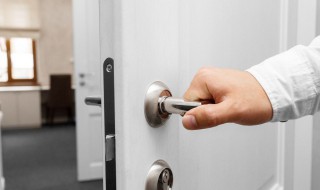 房间门用什么材质的好 房间门用什么材质的好又便宜环保