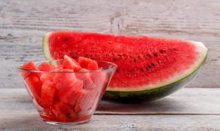 西瓜种子催芽方法（西瓜种子催芽方法五种方法图片）