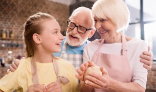 怎样对待青春叛逆期的孩子（怎样对待青春叛逆期的孩子心理学）