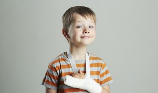 男孩子叛逆期怎么治 男孩子到叛逆期怎么办