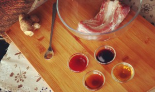 猪身上五花肉是哪个部位（猪身上哪里是五花肉）