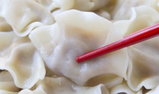 微波炉冻饺子的做法(冻饺子 微波炉)