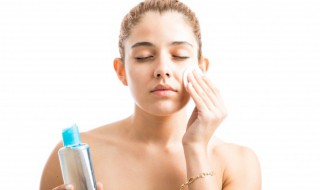 活肤水的正确使用方法(保湿爽肤水怎么用)