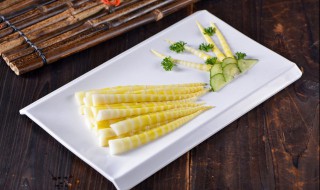 水煮冬笋怎么做好吃（水煮冬笋的做法）