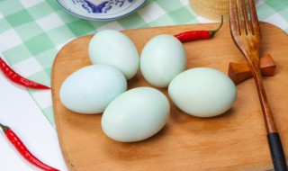 生咸鸭蛋蛋白怎么吃（生咸鸭蛋白怎么吃比较好吃）