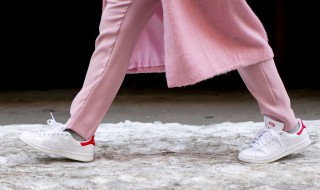 防滑鞋的正确佩戴方法（防滑鞋的佩戴和使用要点）