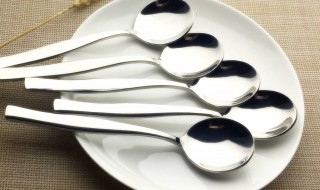 不锈钢餐具的选购技巧有什么（不锈钢餐具如何挑选）