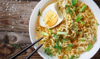 微波炉煮方便面的做法 微波炉煮方便面的方法