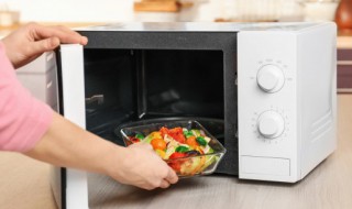 培根披萨的做法微波炉（做培根披萨的步骤）