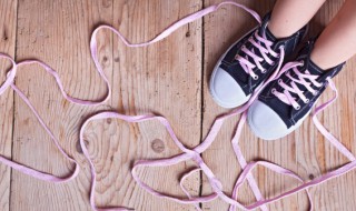 六孔低邦帆布鞋个性鞋带系法 六孔帆布鞋带的系法图解