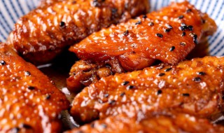 怎么烧可乐鸡翅的步骤（鸡翅怎么烧可乐鸡翅怎么烧）