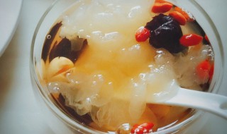 银耳莲子汤怎么熬 银耳莲子汤怎么熬才好喝