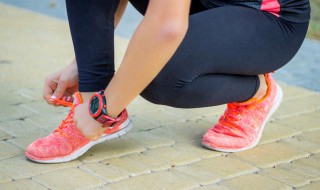 鞋子气味大怎么除掉（鞋子有怪味怎么除掉）