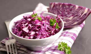 紫甘蓝菜怎么做好吃(紫甘蓝菜怎样做好吃)