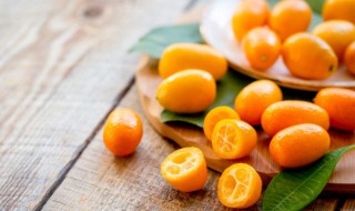 金桔煮水怎么样保鲜(金桔拿来煮放什么好)